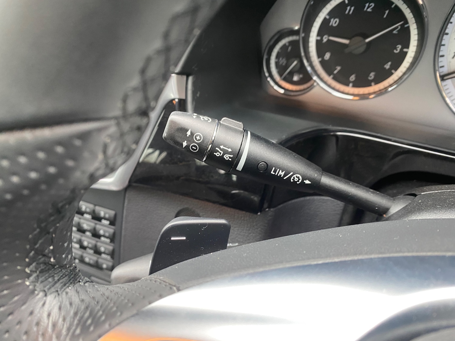 Used Mercedes-Benz E Class 2012 for sale - 76888939: Photo 27