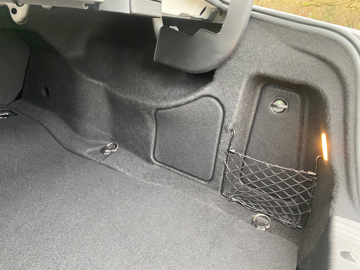 Used Mercedes-Benz E Class 2012 for sale - 76888939: Photo 32