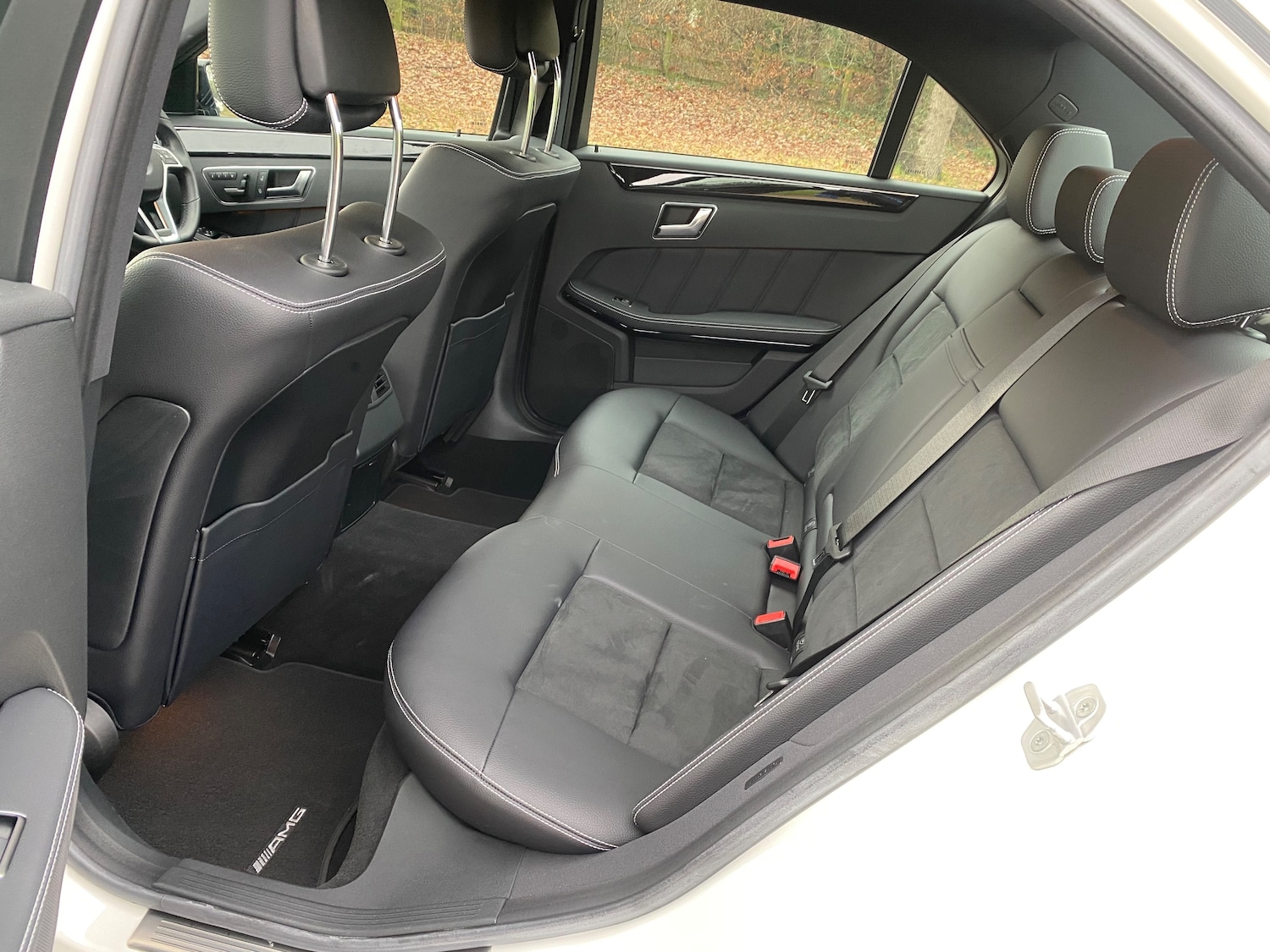 Used Mercedes-Benz E Class 2012 for sale - 76888939: Photo 34