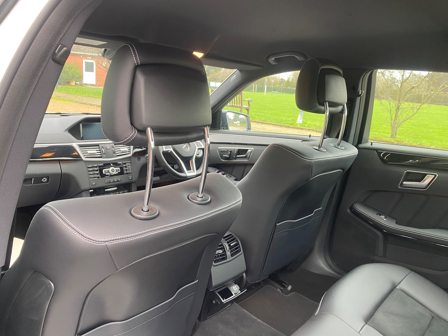 Used Mercedes-Benz E Class 2012 for sale - 76888939: Photo 44