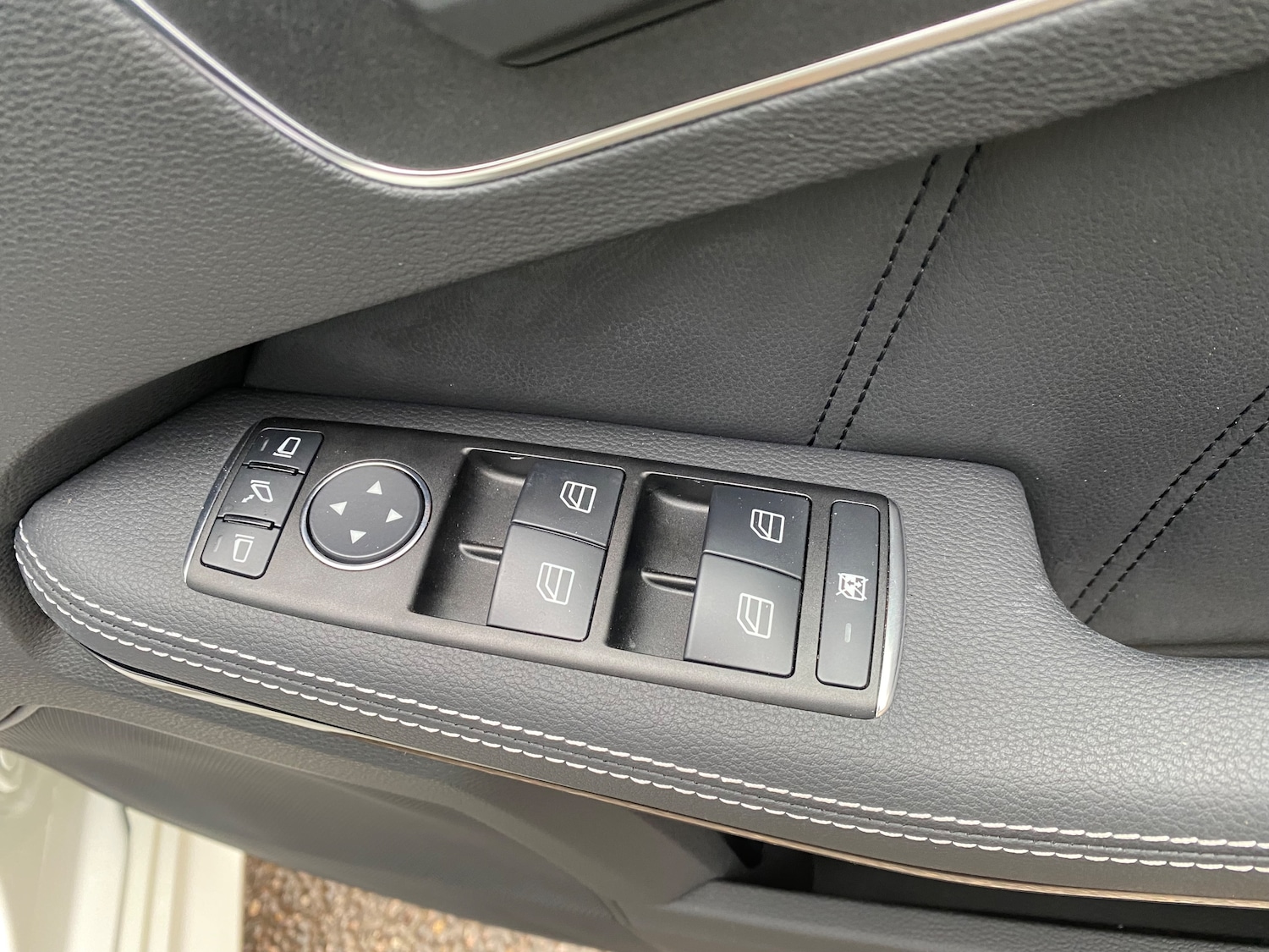 Used Mercedes-Benz E Class 2012 for sale - 76888939: Photo 48