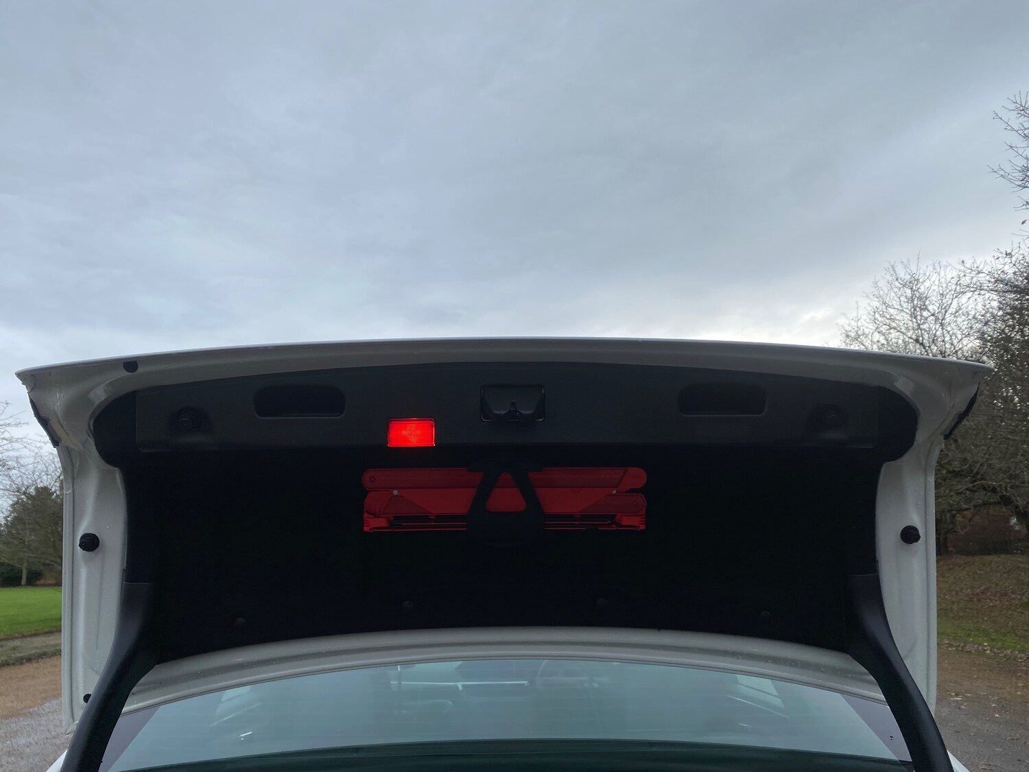 Used Mercedes-Benz E Class 2012 for sale - 76888939: Photo 80