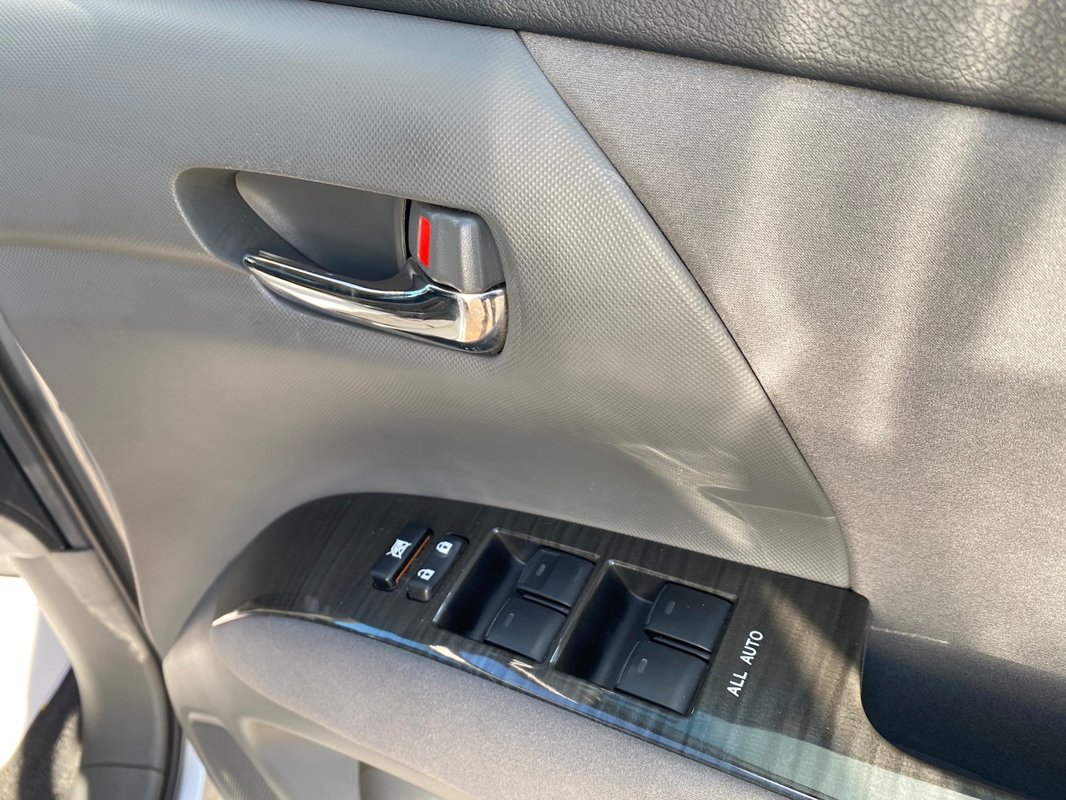 Used Toyota Estima 2009 for sale - 77125239: Photo 7