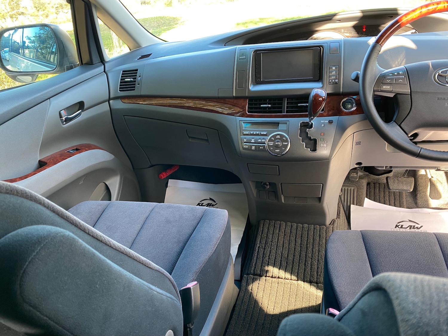 Used Toyota Estima 2010 for sale - 77125237: Photo 25