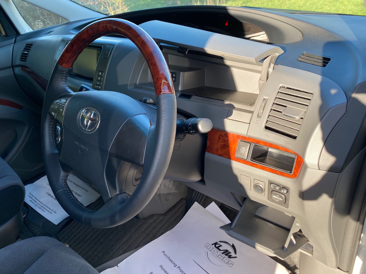 Used Toyota Estima 2010 for sale - 77125237: Photo 27