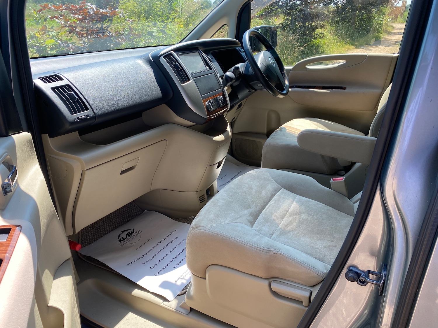 Used Nissan Serena 2008 for sale - 76100256: Photo 22