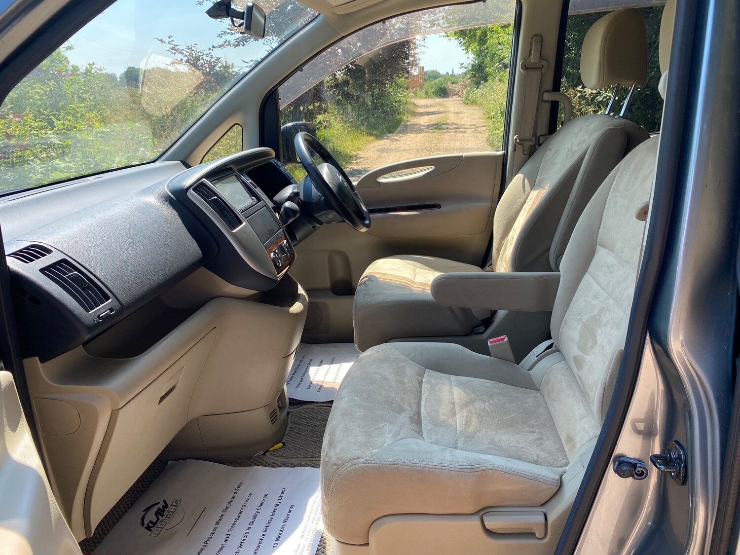 Used Nissan Serena 2008 for sale - 76100256: Photo 24