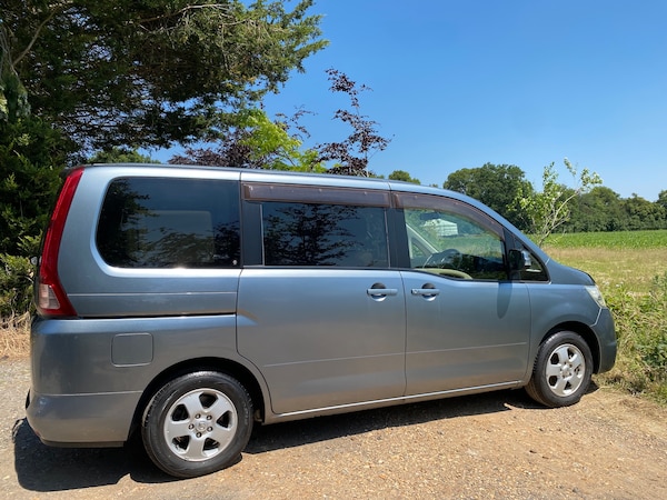 Used Nissan Serena 2008 for sale - 76100256: Photo 40