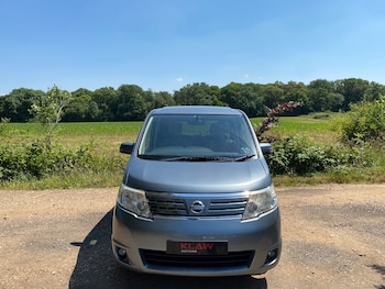 Used Nissan Serena 2008 for sale - 76100256: Photo 4
