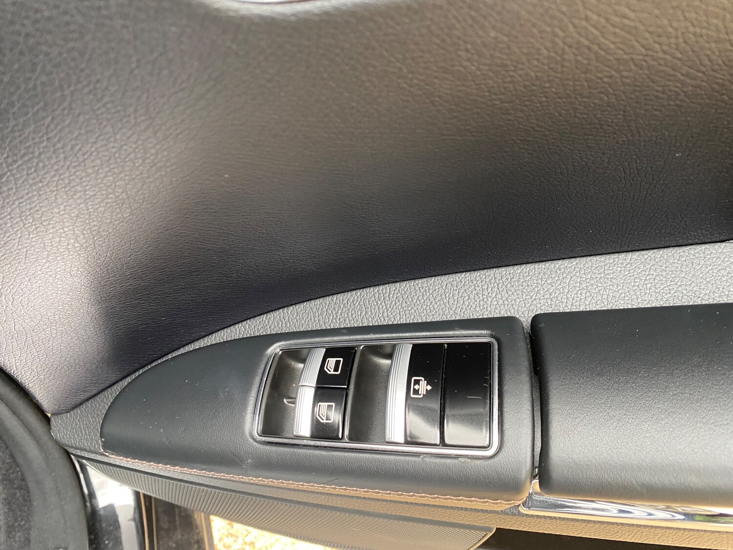 Used Mercedes-Benz S Class 2011 for sale - 75660760: Photo 56