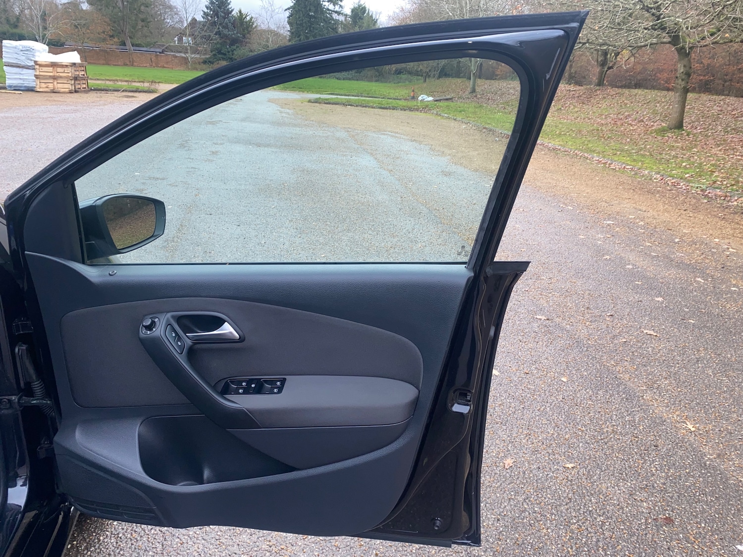 Used Volkswagen Polo 2012 for sale - 76934250: Photo 11