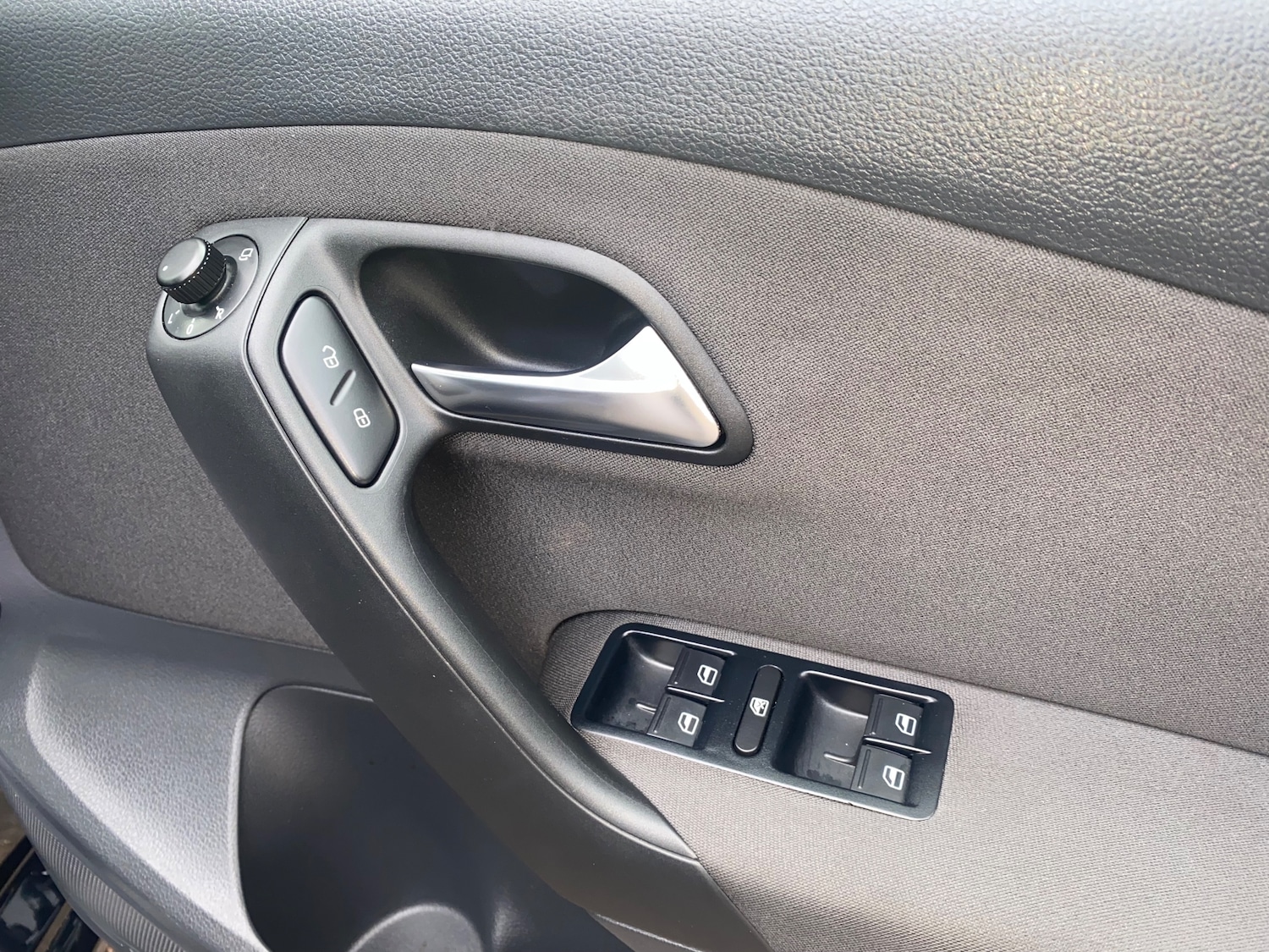 Used Volkswagen Polo 2012 for sale - 76934250: Photo 34