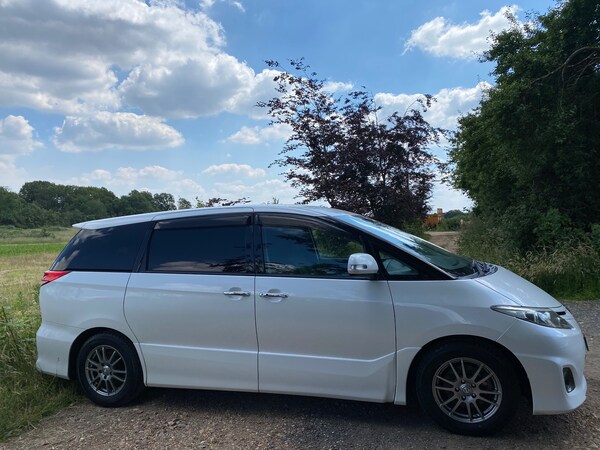 Used Toyota Estima 2010 for sale - 71473210: Photo 2