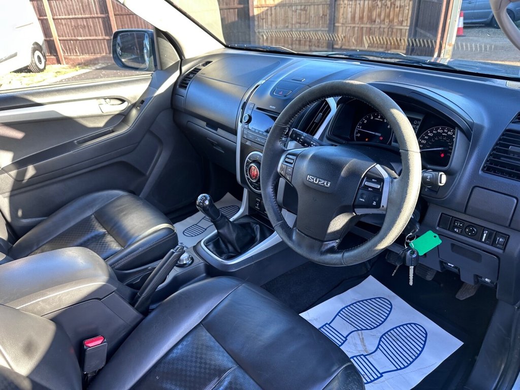 Used Isuzu D-Max 2015 for sale - 76941630: Photo 18