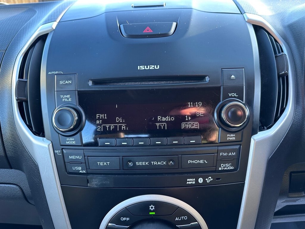 Used Isuzu D-Max 2015 for sale - 76941630: Photo 21