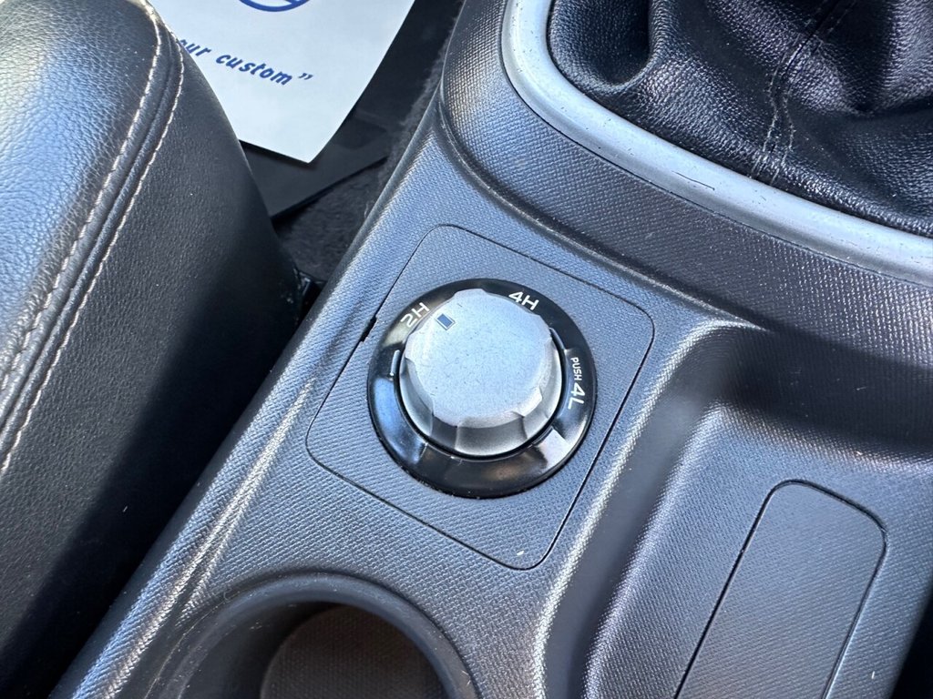 Used Isuzu D-Max 2015 for sale - 76941630: Photo 25