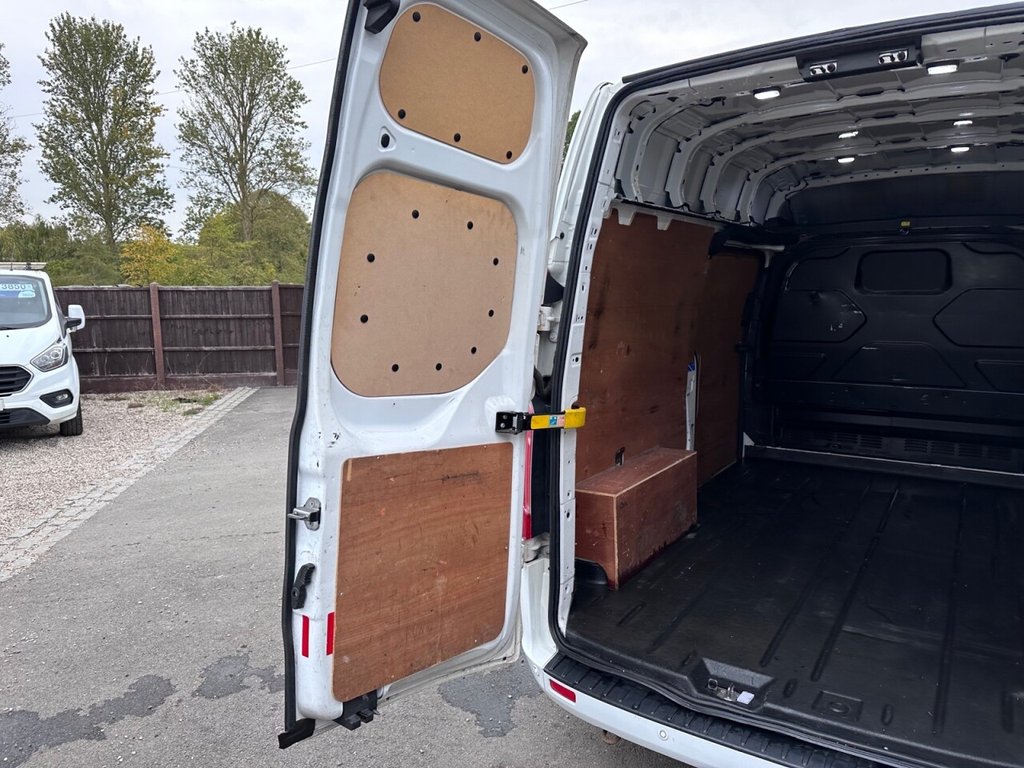 Used Ford Transit Custom 2019 for sale - 76147315: Photo 23