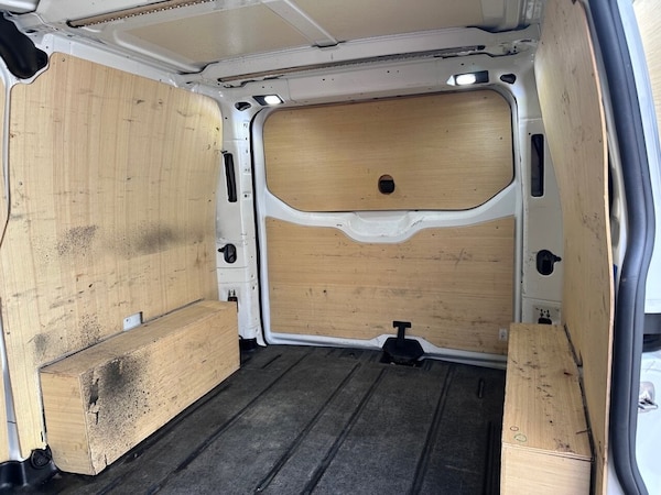 Used Ford Transit Custom 2022 for sale - 75642038: Photo 21