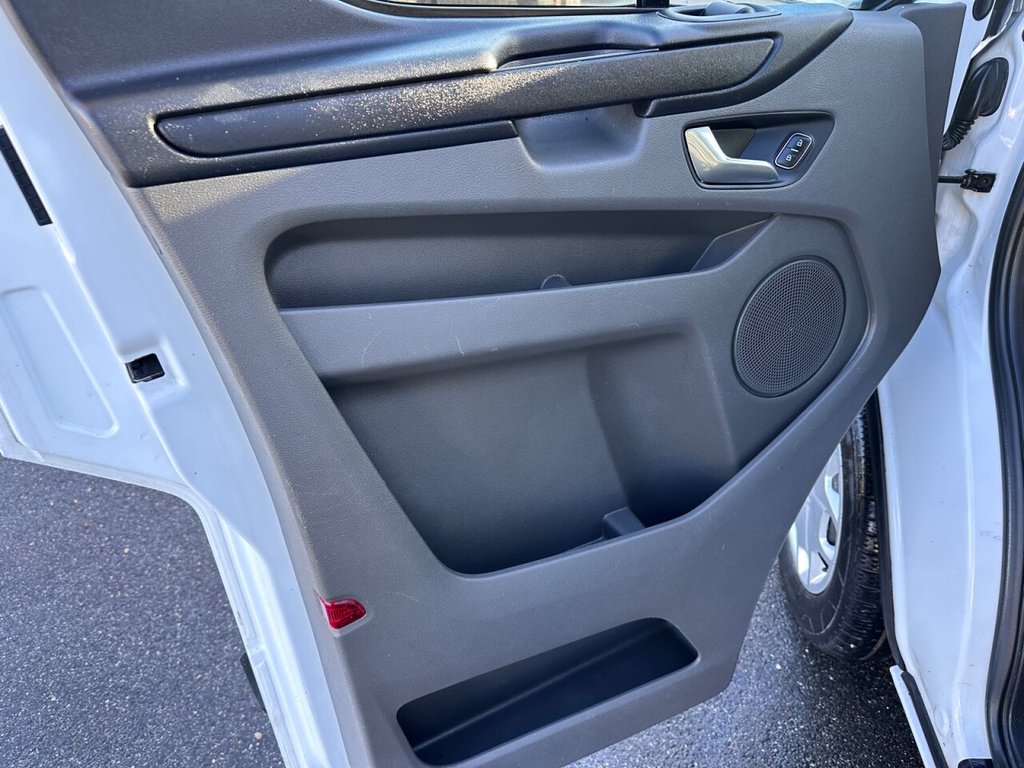 Used Ford Transit Custom 2018 for sale - 76783539: Photo 17