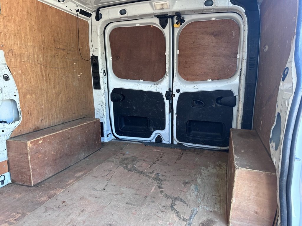 Used Vauxhall Vivaro 2015 for sale - 78153961: Photo 14