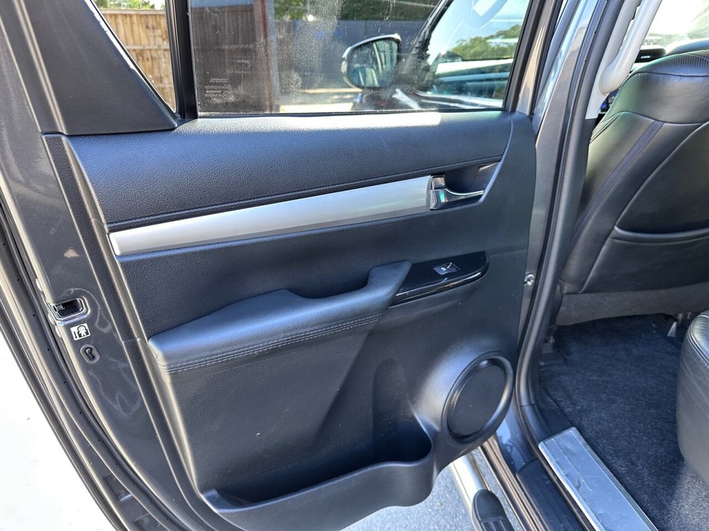 Used Toyota Hilux 2017 for sale - 76223063: Photo 24