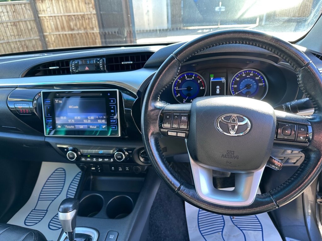 Used Toyota Hilux 2017 for sale - 76223063: Photo 31