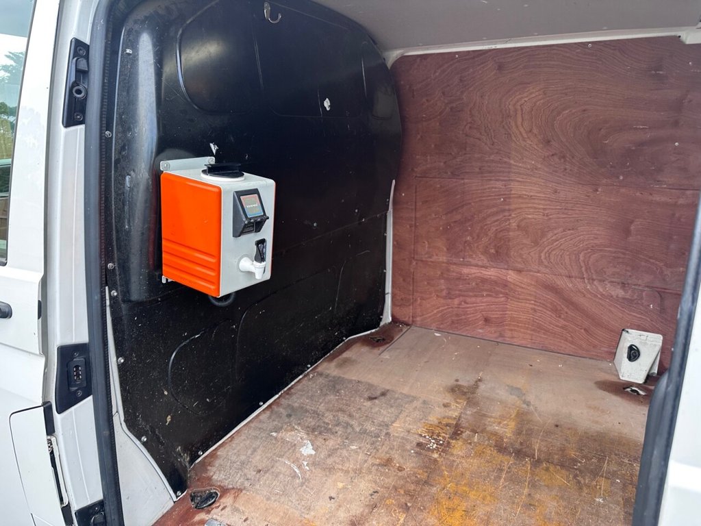 Used Volkswagen Transporter 2018 for sale - 76739971: Photo 16