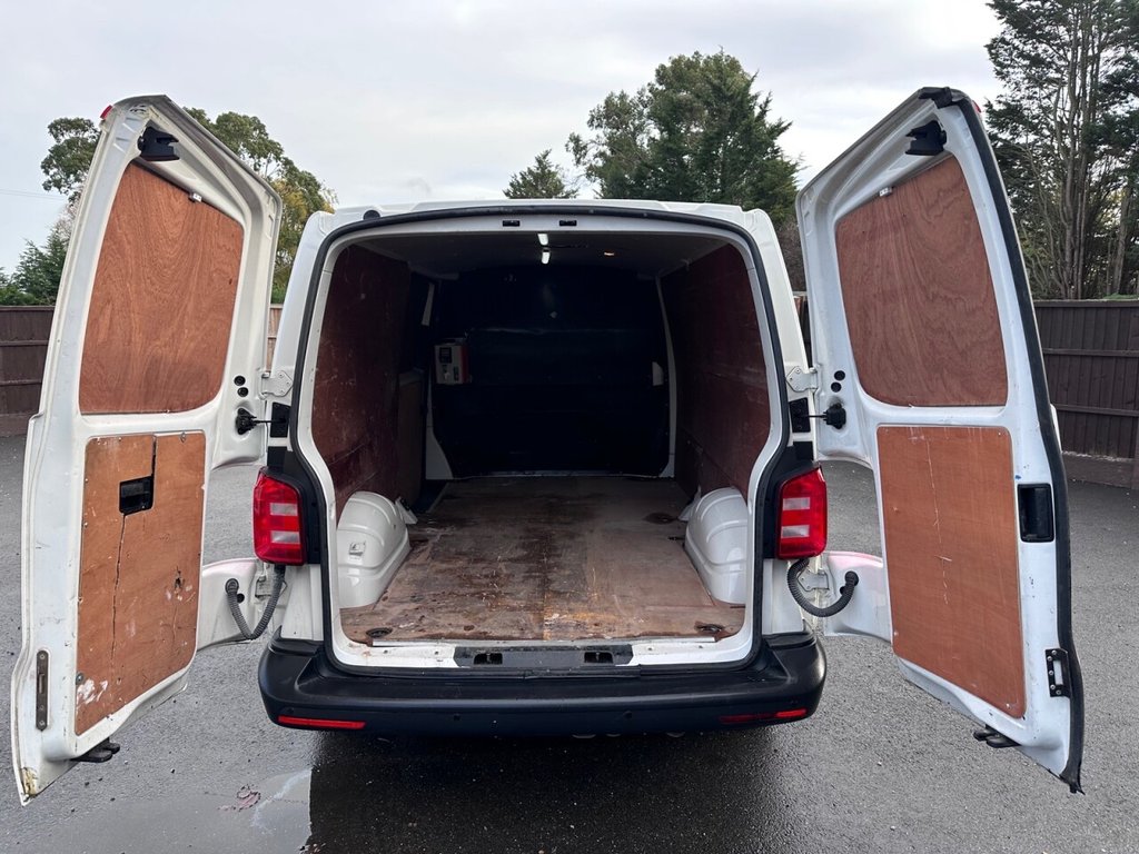 Used Volkswagen Transporter 2018 for sale - 76739971: Photo 21