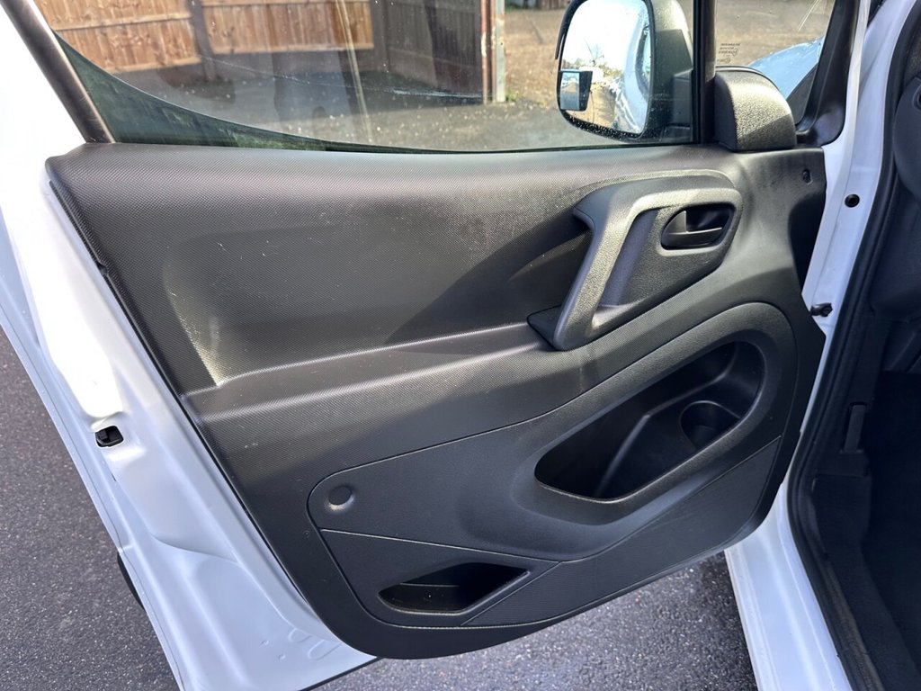 Used Peugeot Partner 2017 for sale - 76910200: Photo 17