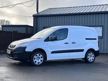 Used Peugeot Partner 2017 for sale - 76910200: Photo