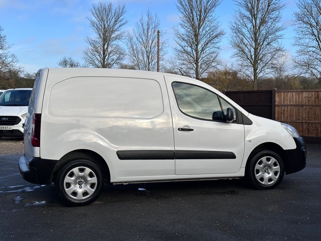 Used Peugeot Partner 2017 for sale - 76910200: Photo 5