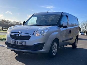 Used Vauxhall Combo 2018 for sale - 76901085: Photo