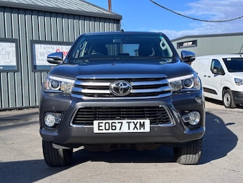 Used Toyota Hilux 2017 for sale - 75936874: Photo
