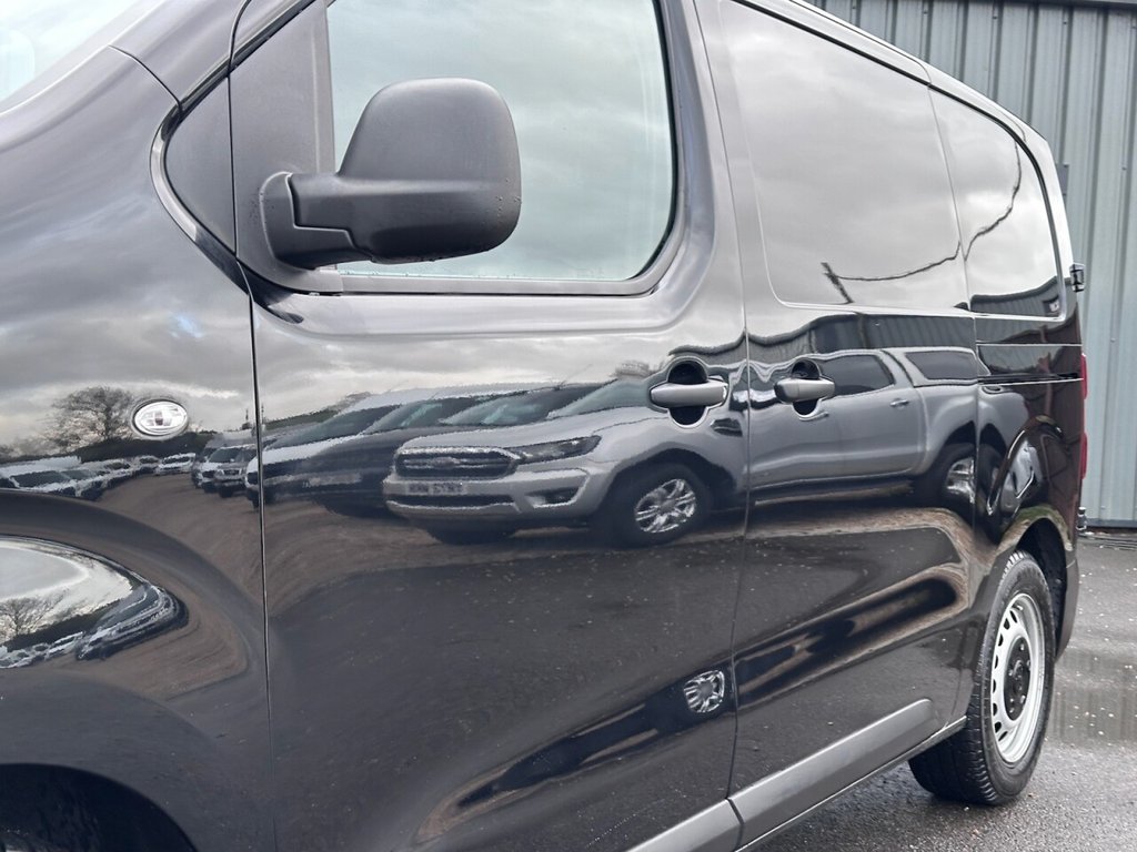 Used Vauxhall Vivaro 2022 for sale - 77302702: Photo 11