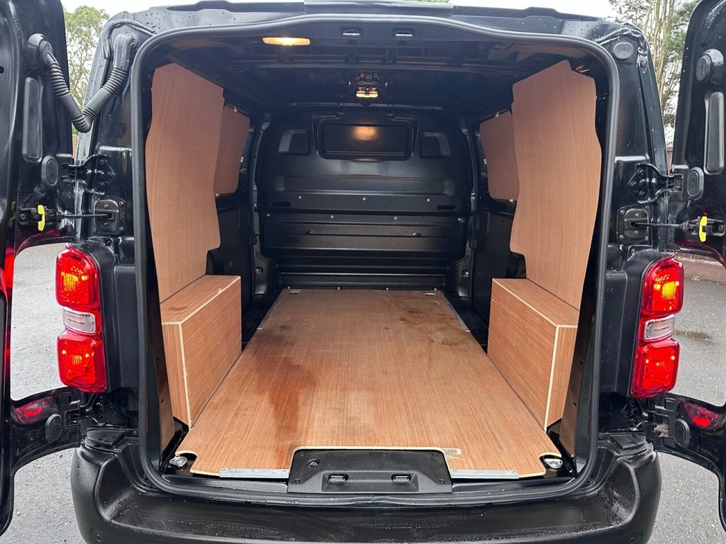 Used Vauxhall Vivaro 2022 for sale - 77302702: Photo 20