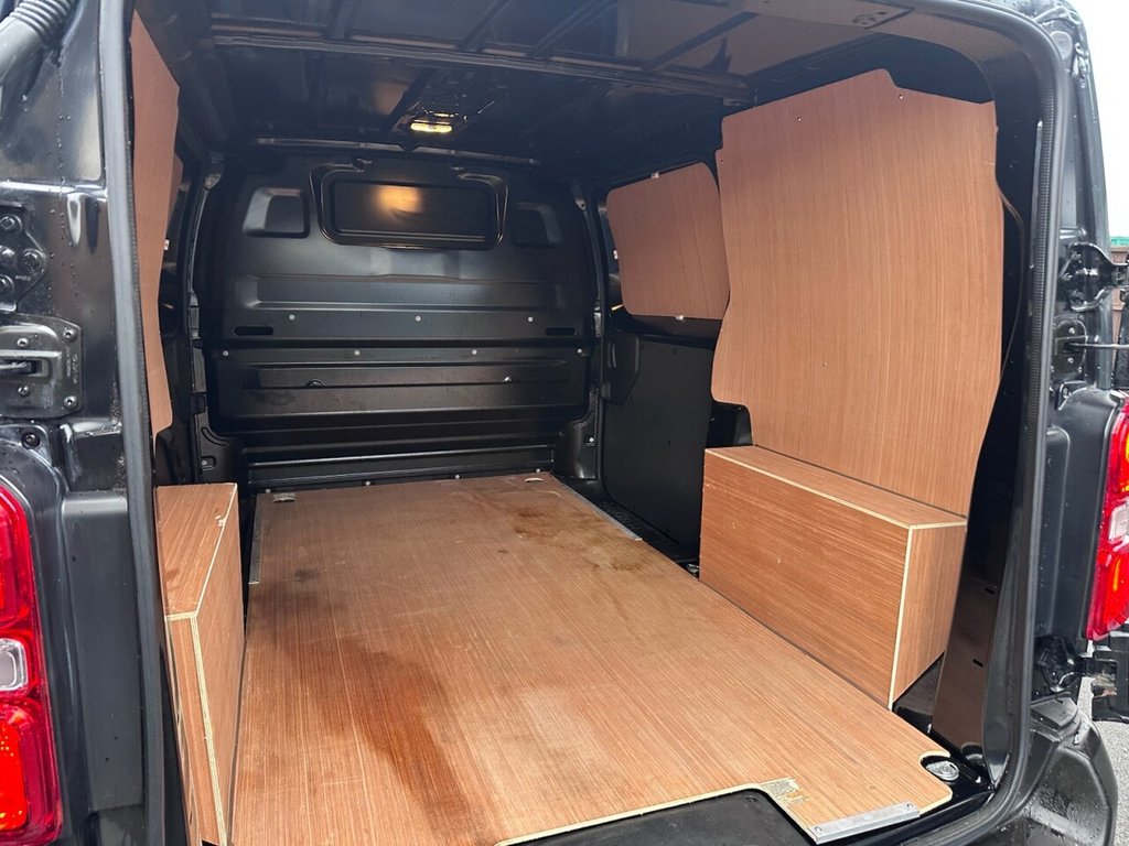 Used Vauxhall Vivaro 2022 for sale - 77302702: Photo 22