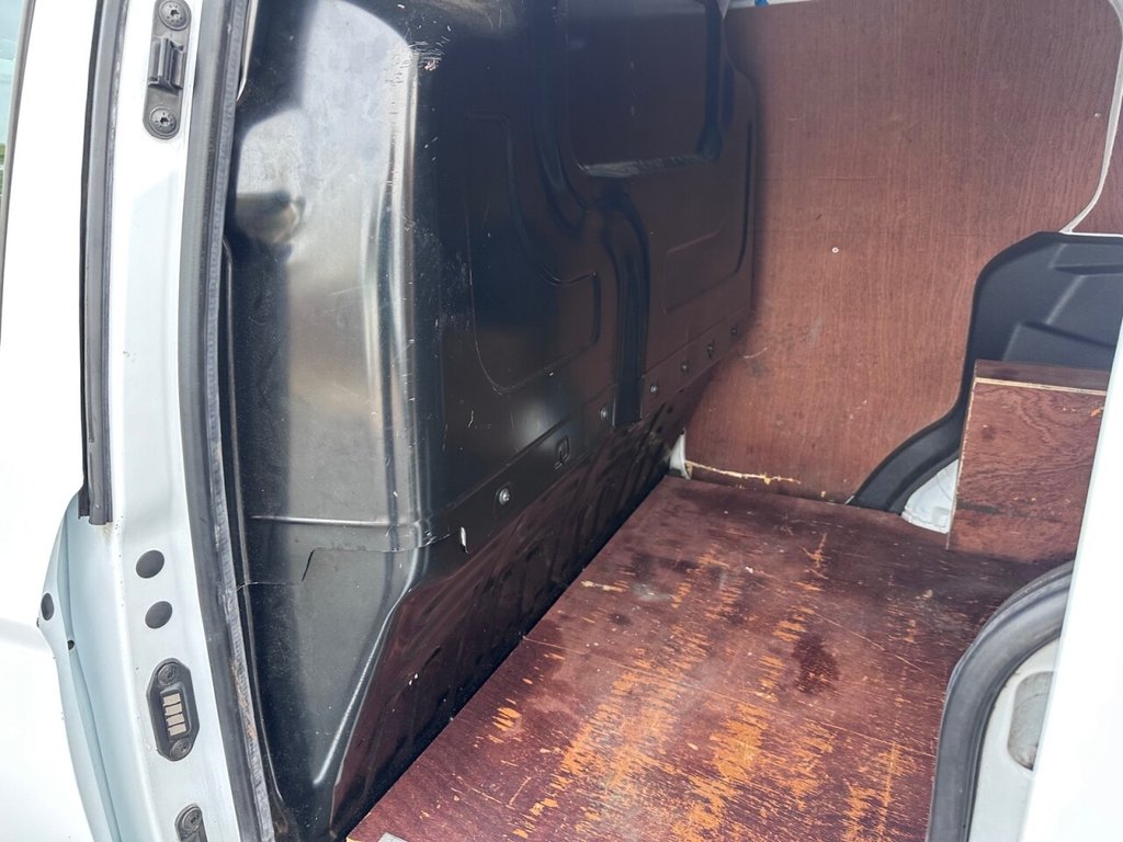 Used Ford Transit Courier 2019 for sale - 77210309: Photo 18