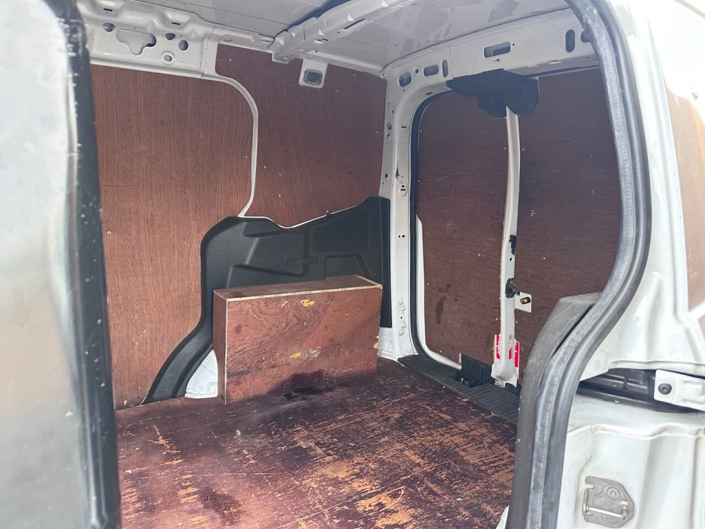 Used Ford Transit Courier 2019 for sale - 77210309: Photo 19
