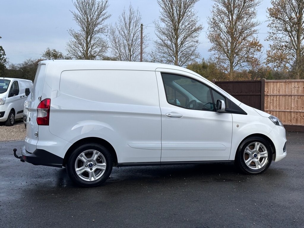 Used Ford Transit Courier 2019 for sale - 77210309: Photo 5