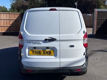 Used Ford Transit Courier 2016 for sale - 76184972: Photo