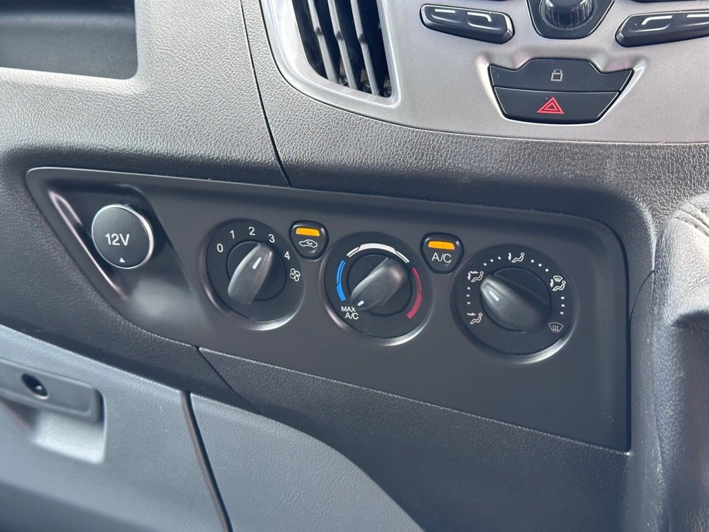 Used Ford Transit Custom 2017 for sale - 75973622: Photo 32