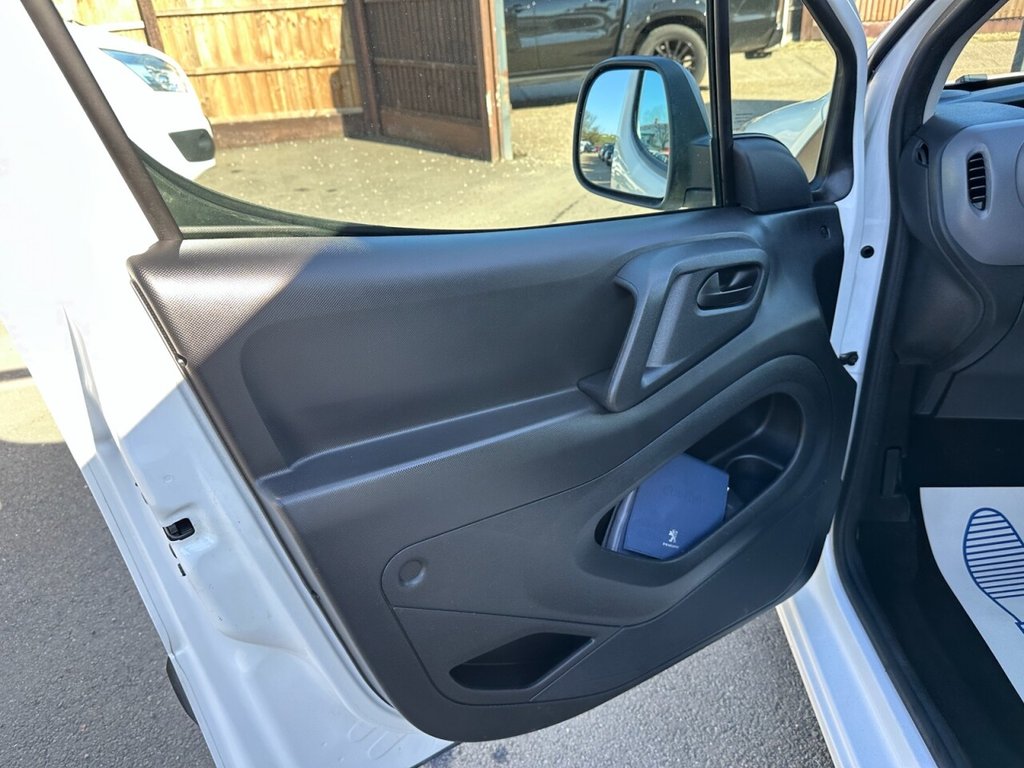 Used Peugeot Partner 2018 for sale - 77941707: Photo 17