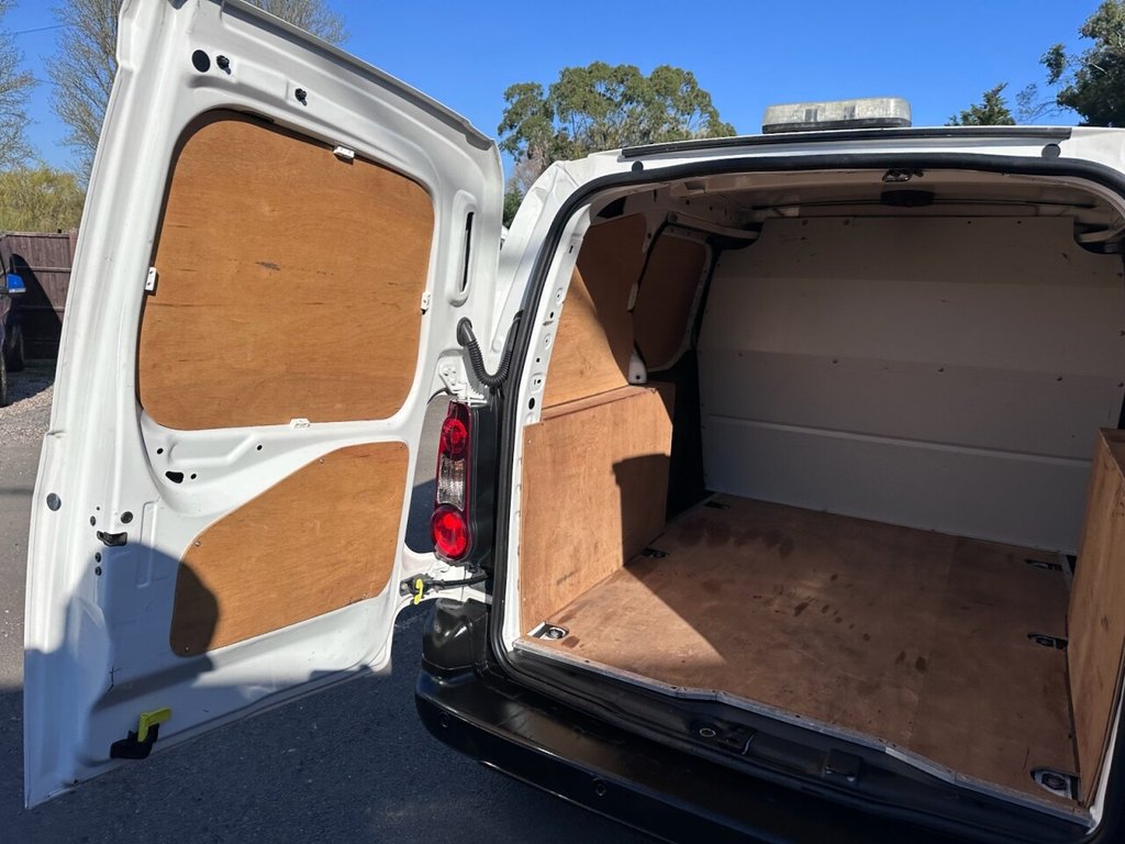 Used Peugeot Partner 2018 for sale - 77941707: Photo 24