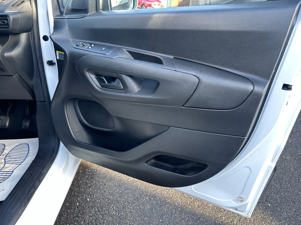 Used Citroen Berlingo 2021 for sale - 77384005: Photo 37