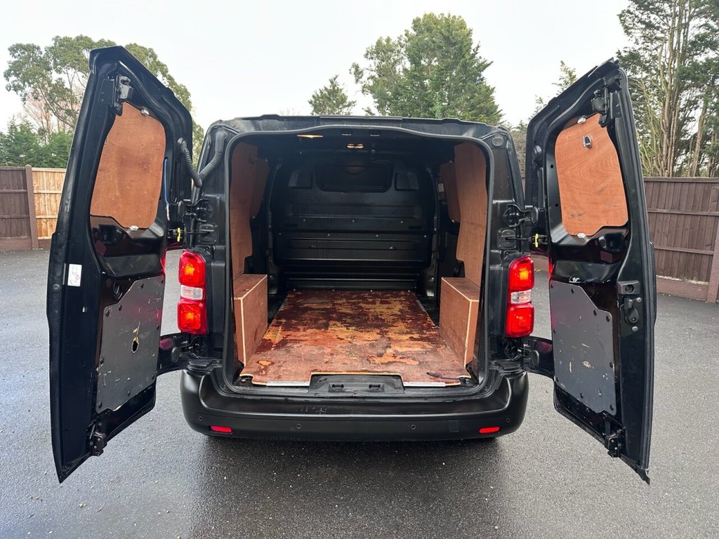 Used Vauxhall Vivaro 2022 for sale - 77227161: Photo 17