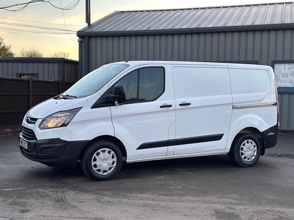 Used Ford Transit Custom 2017 for sale - 77210316: Photo 2