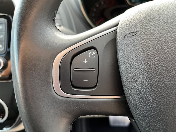 Used Renault Captur 2019 for sale - 75296324: Photo 24