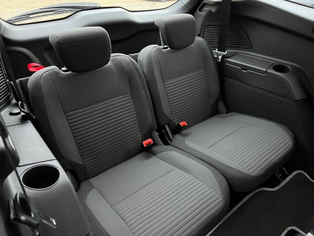 Used Ford Grand C-Max 2017 for sale - 76303191: Photo 17