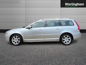 Used Volvo V70 2014 for sale - 78687914: Photo