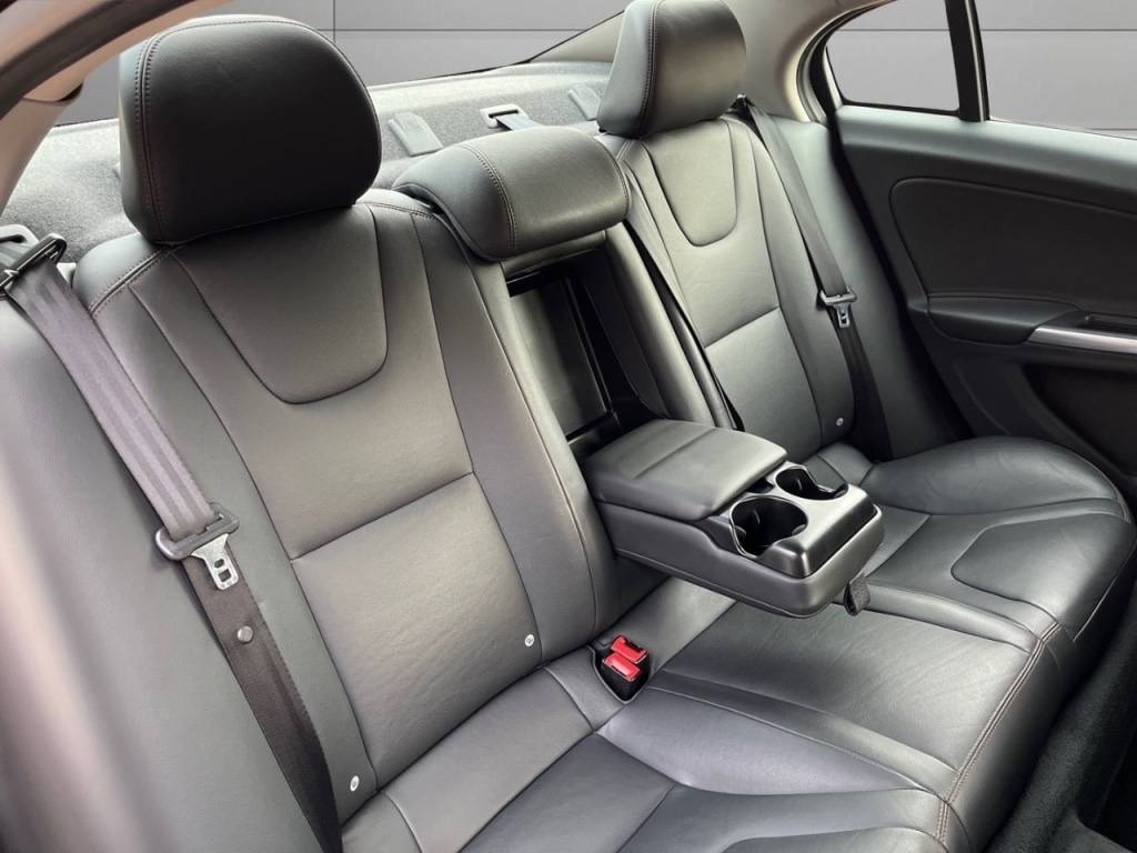 Used Volvo S60 2016 for sale - 76653859: Photo 16